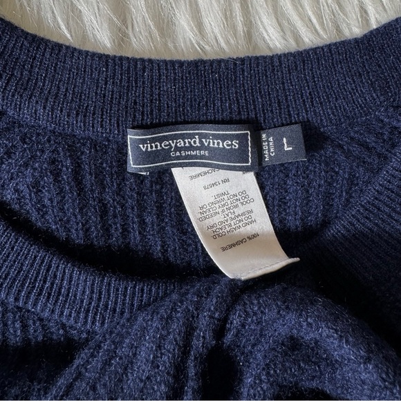 SOLD-Vineyard Vines 100% Cashmere Navy Blue Long Sleeve Lightweight Sweater Top - Picture 9 of 10